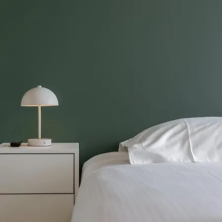 Apartment Bright & Cozy Near *