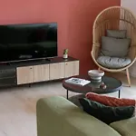 Bright & Cozy Near Apartamento *