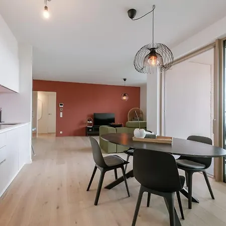 Bright & Cozy Near Apartamento